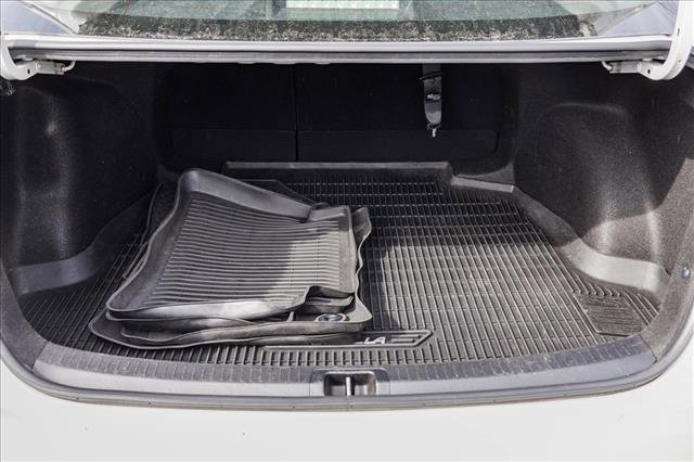 Used 2020 Toyota Corolla LE image 24