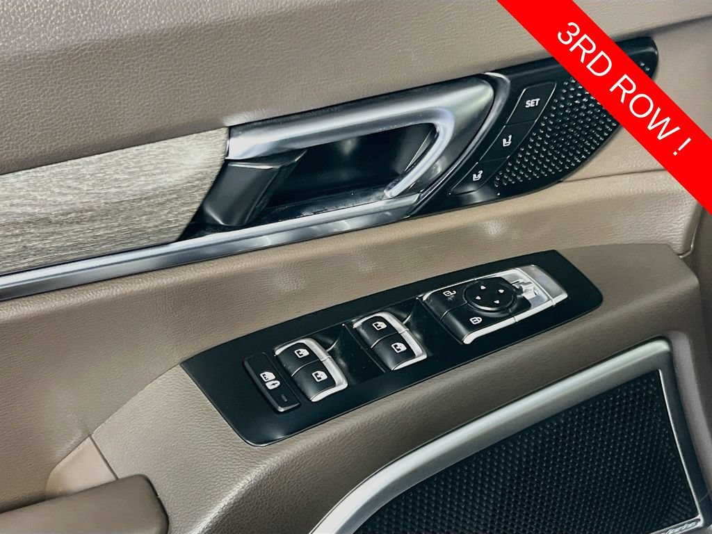 Used 2020 Kia Telluride SX w/ Towing Package FWD image 19