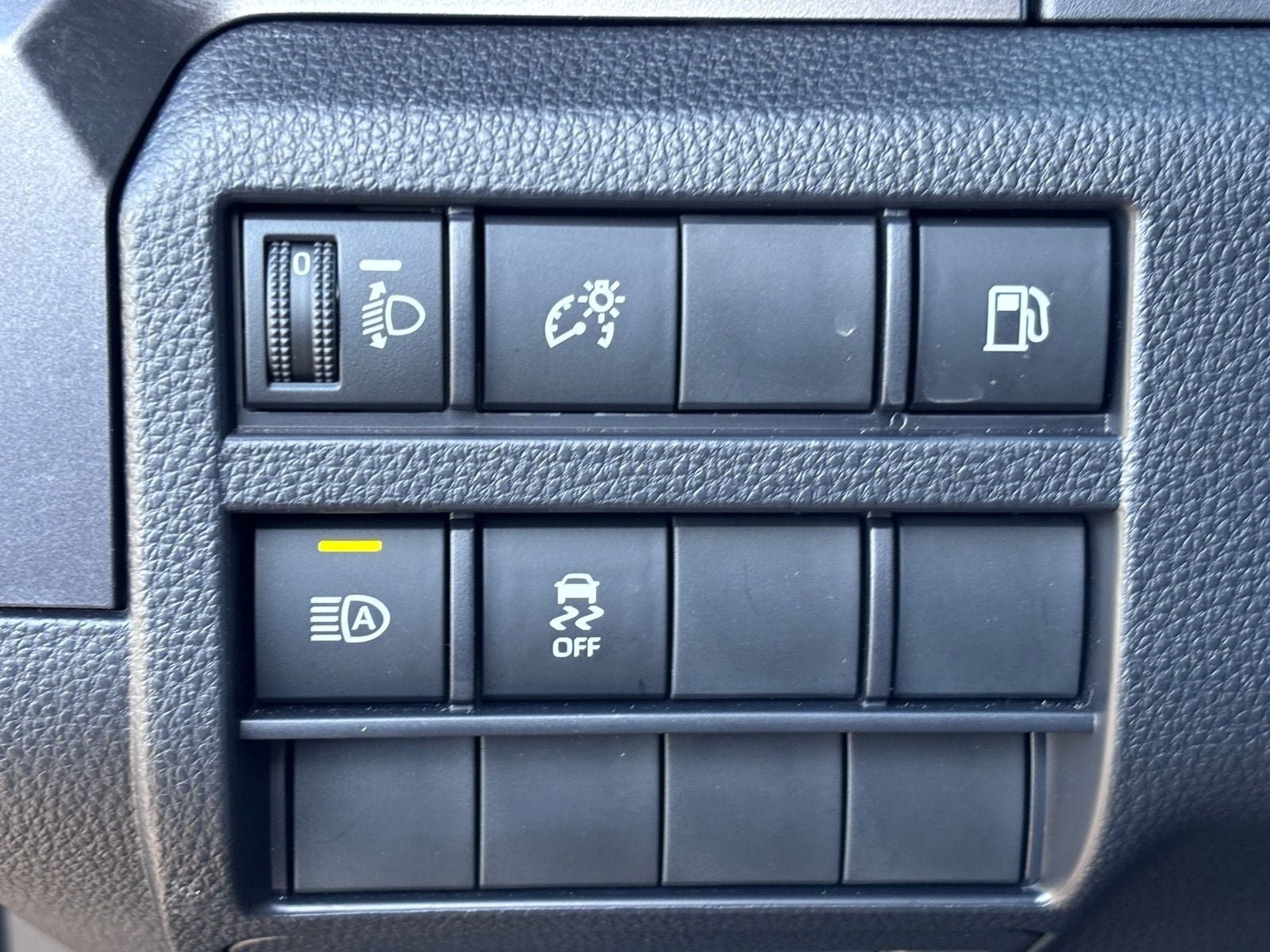 Used 2025 Toyota 4Runner SR5 AWD/4WD image 22