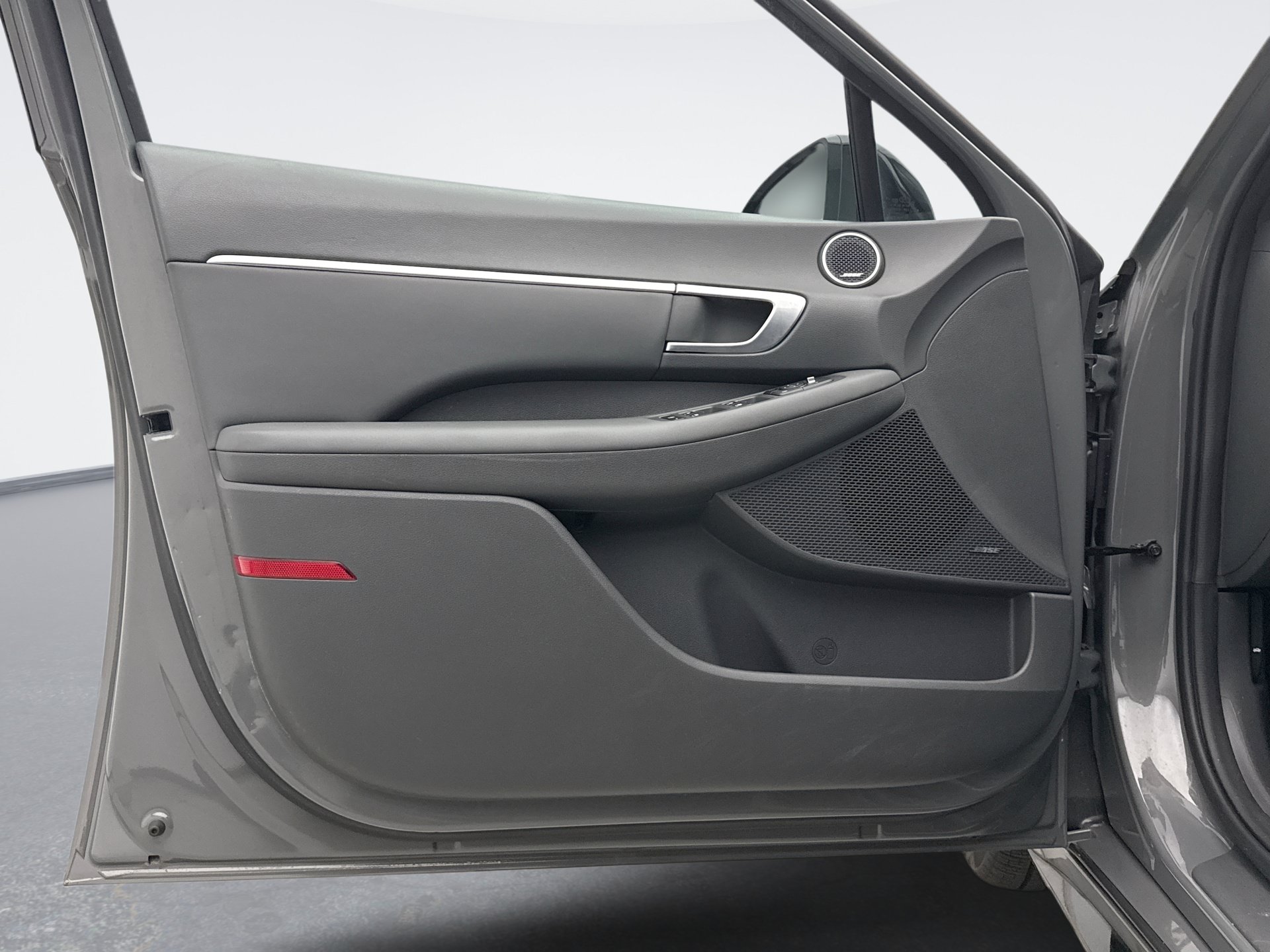 Used 2021 Hyundai Sonata SEL Plus w/ Tech Package FWD image 9