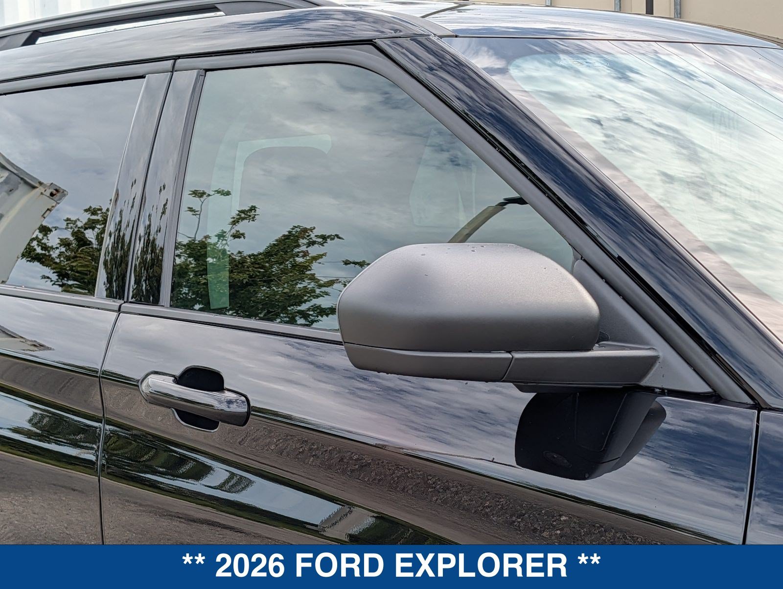 New 2026 Ford Explorer Active w/ Active Comfort Package RWD image 12
