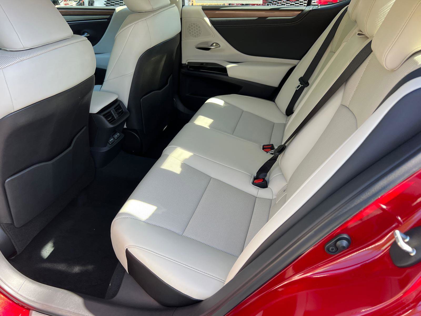 New 2025 Lexus ES 350 w/ Premium Package image 15