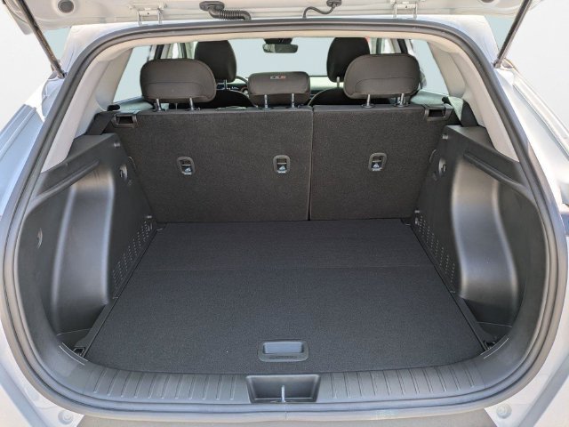 Used 2025 Hyundai Kona SE FWD image 13