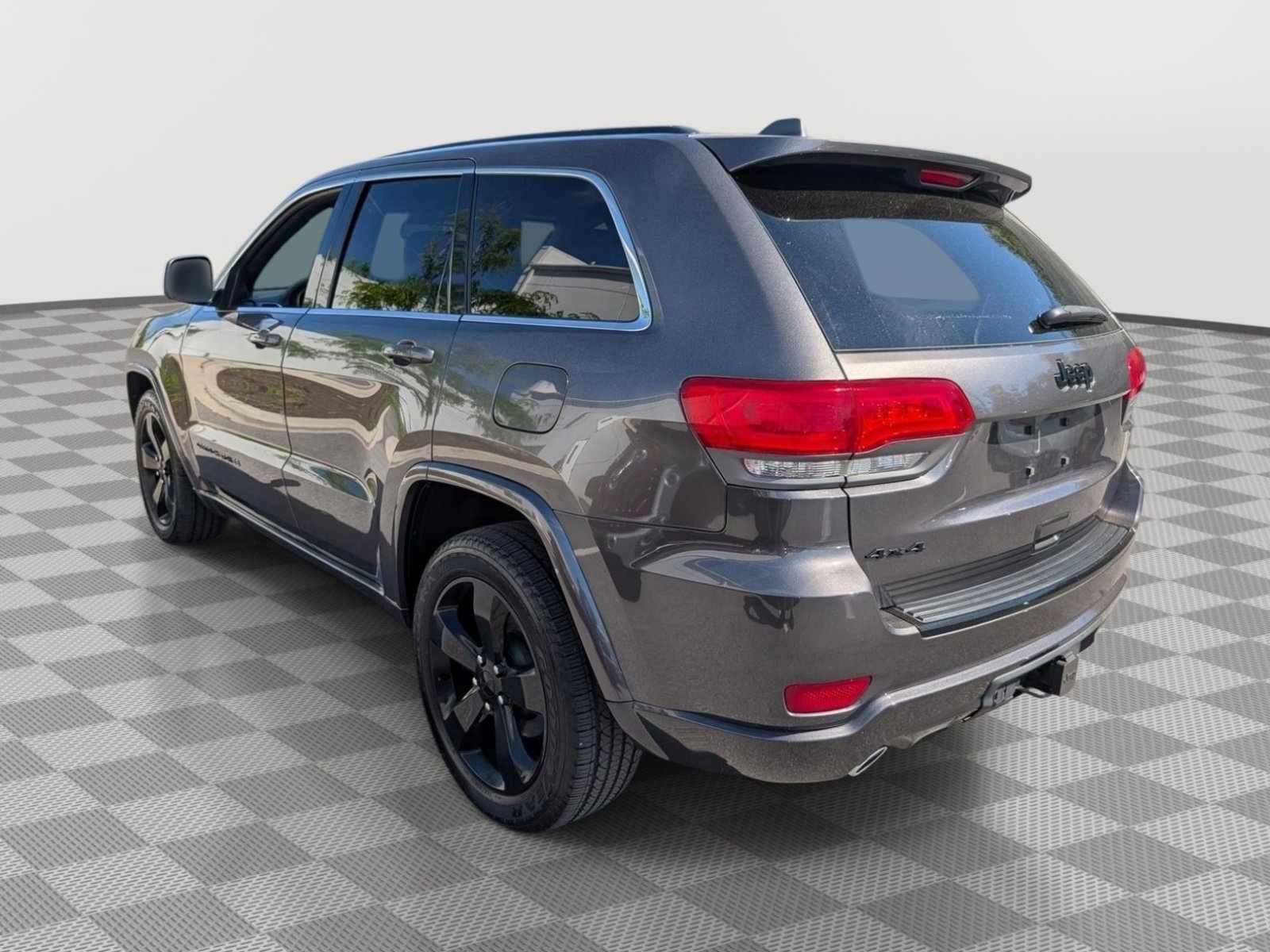 Used 2014 Jeep Grand Cherokee Altitude AWD/4WD image 3