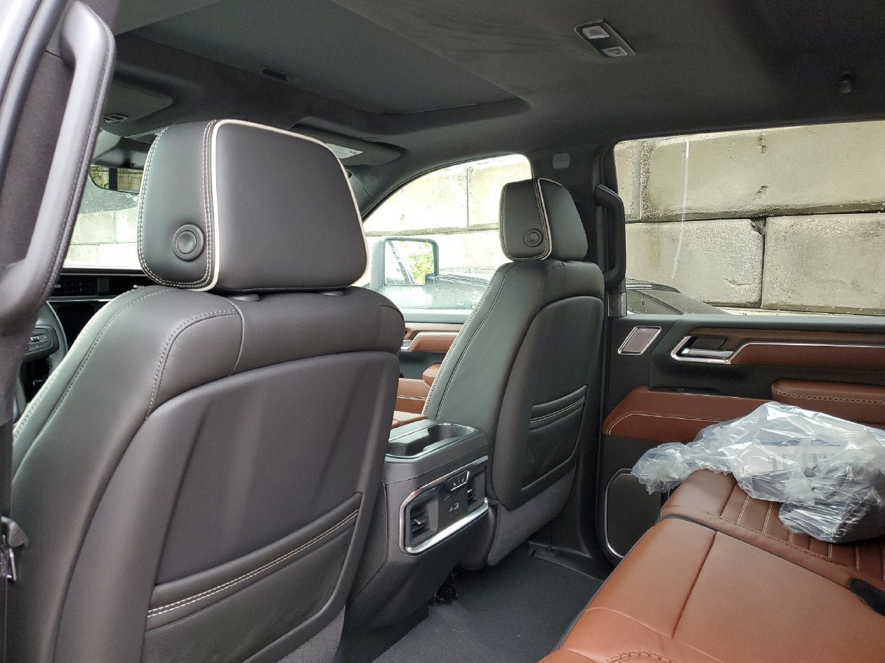 New 2026 GMC Sierra 3500 Denali Ultimate AWD/4WD image 11
