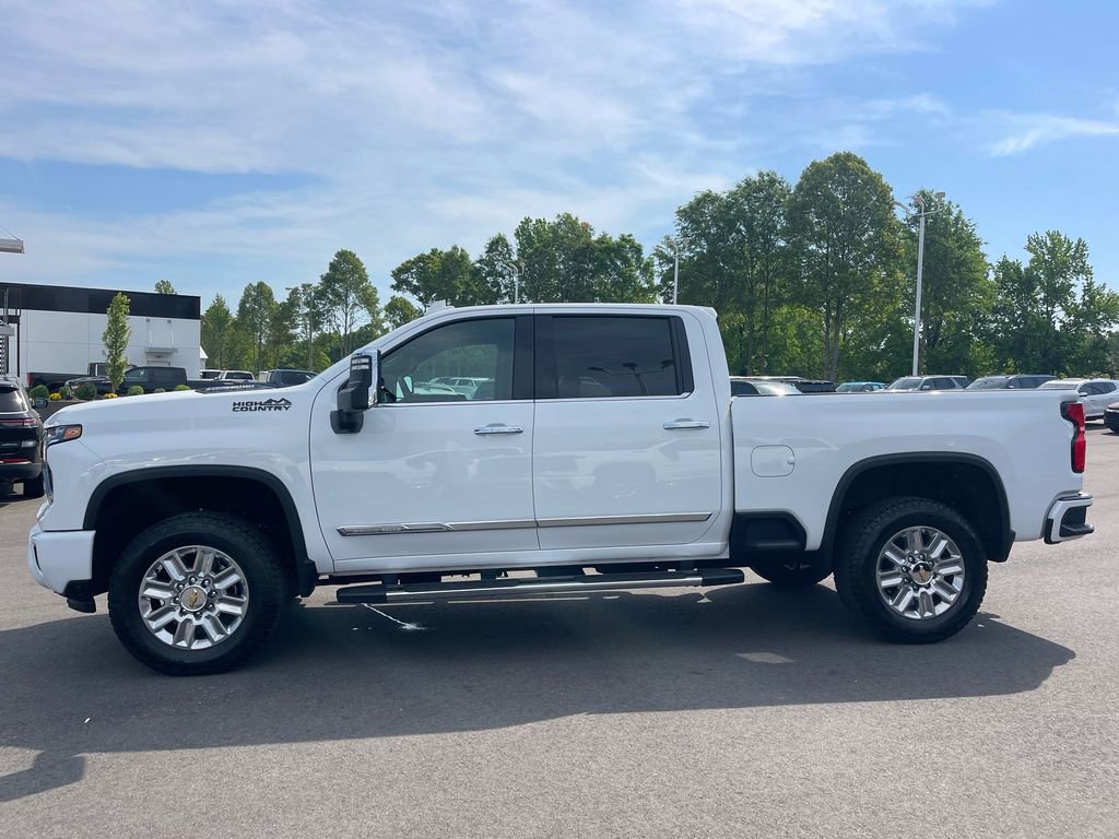 Used 2024 Chevrolet Silverado 2500 High Country w/ Max Trailering Package image 2