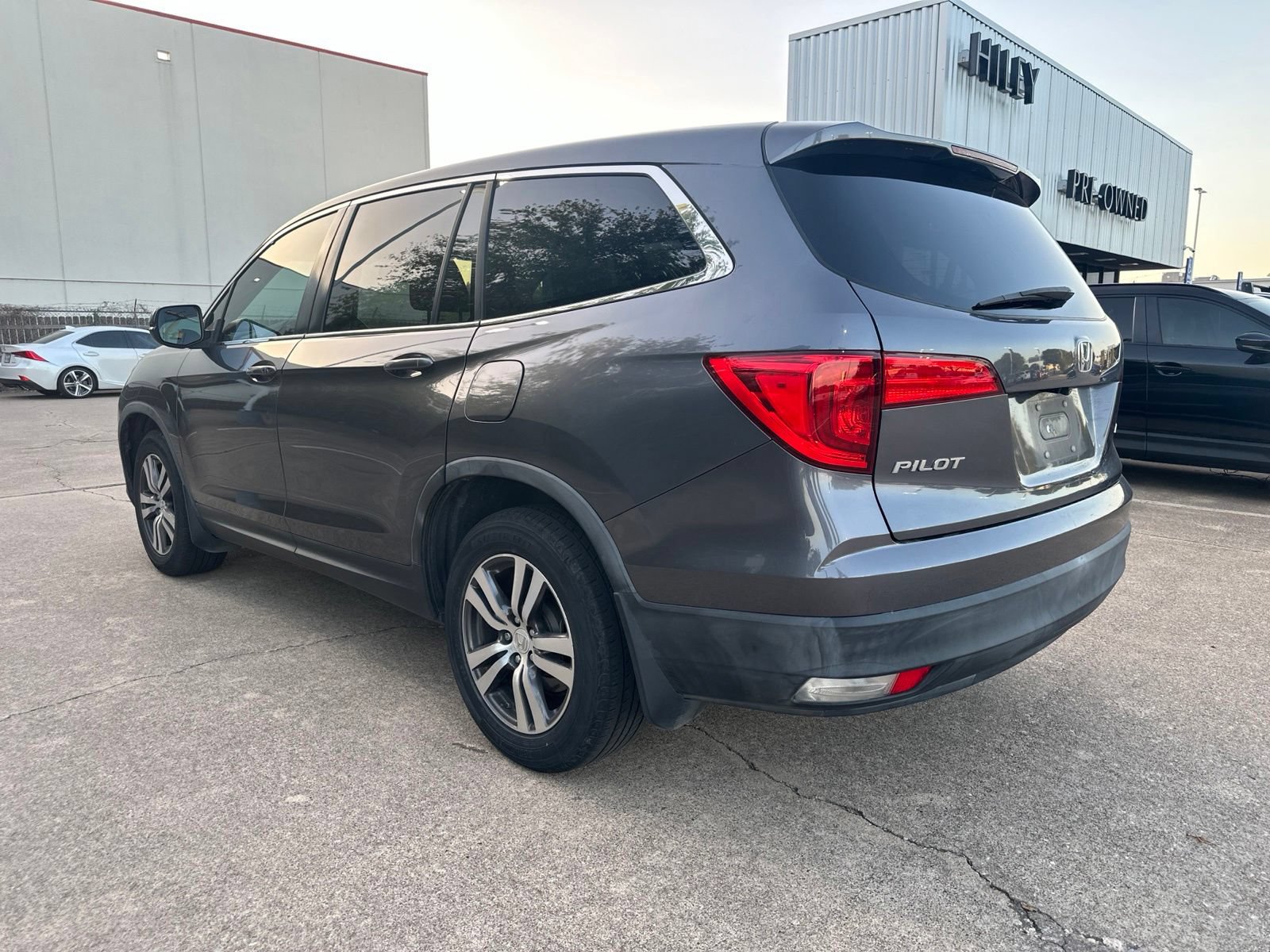 Used 2016 Honda Pilot EX-L image 4