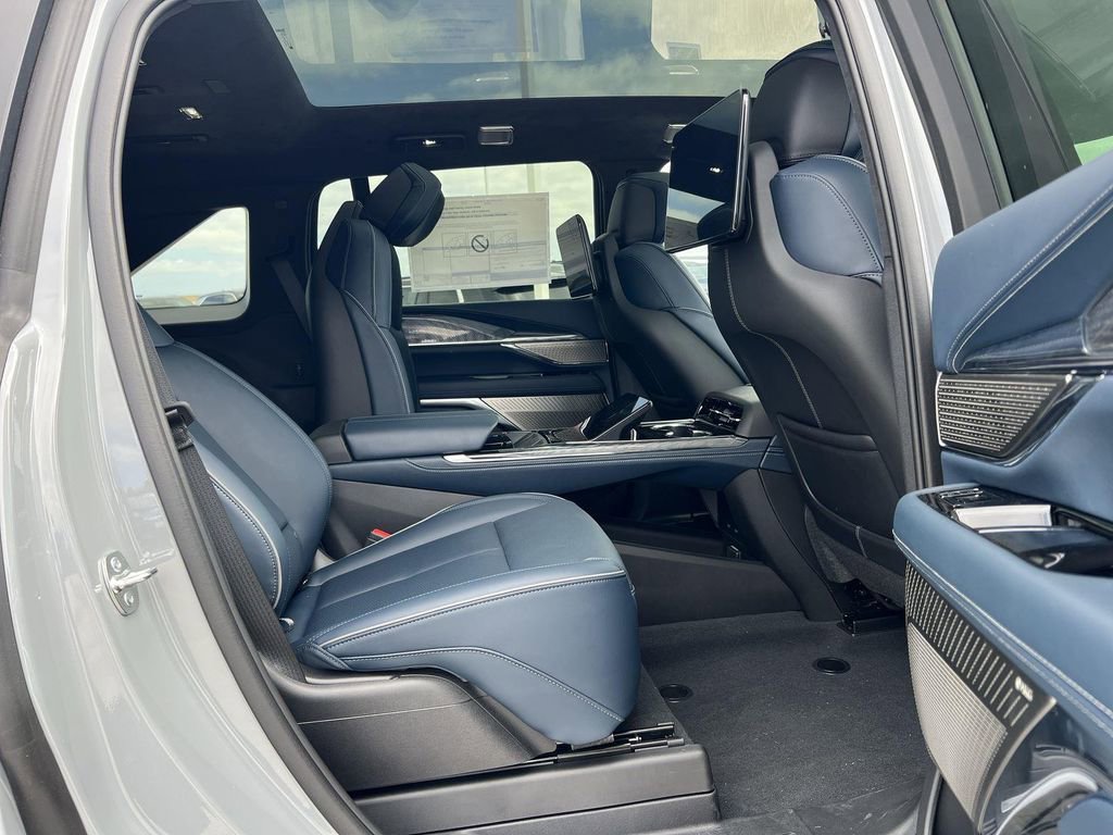 New 2026 Cadillac Escalade IQ Luxury 2 image 34