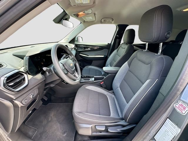 Used 2025 Chevrolet TrailBlazer LT AWD/4WD image 19