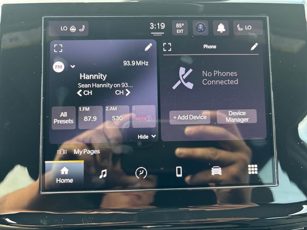 Used 2023 Jeep Grand Cherokee Altitude image 24