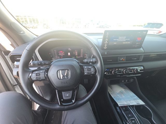 Used 2026 Honda Pilot Black Edition image 8