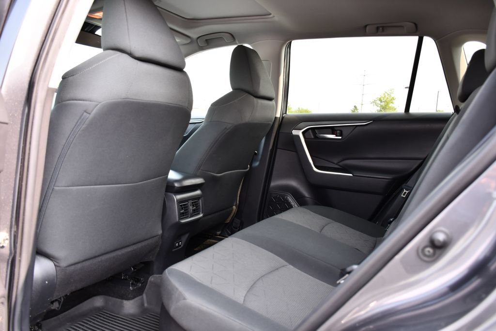 Used 2021 Toyota RAV4 XLE w/ Convenience Package AWD/4WD image 21