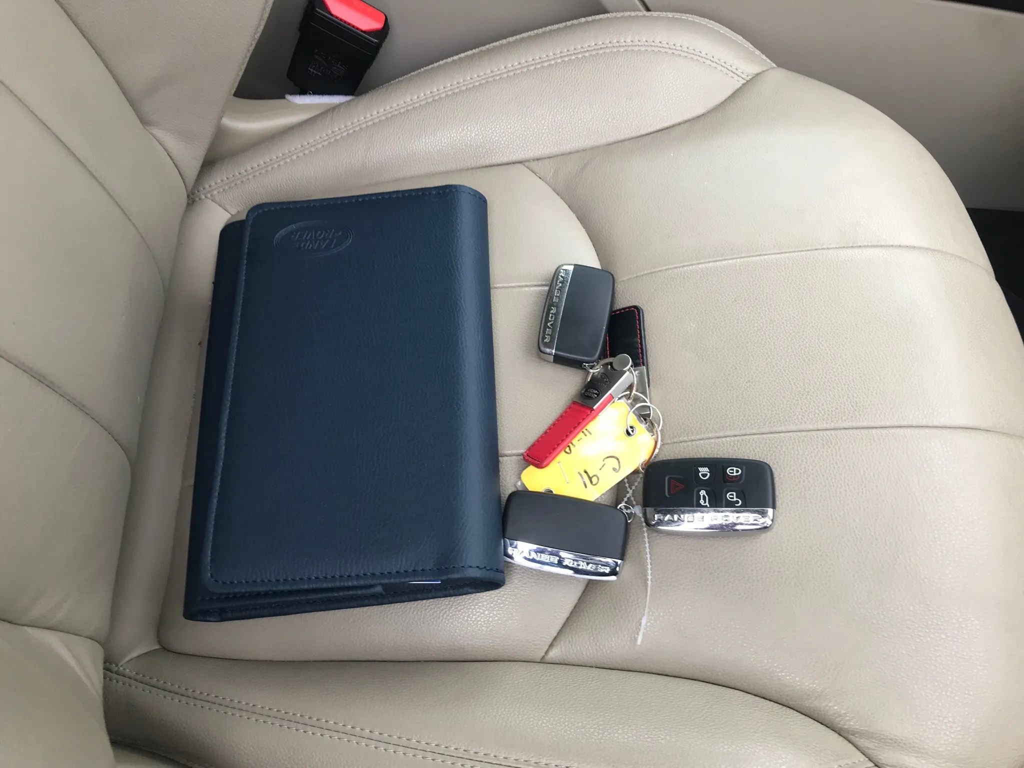 Used 2018 Land Rover Range Rover Evoque image 50