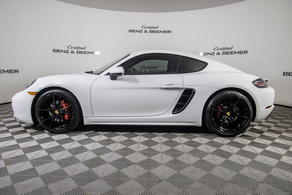 Used 2018 Porsche 718 Cayman S RWD image 11