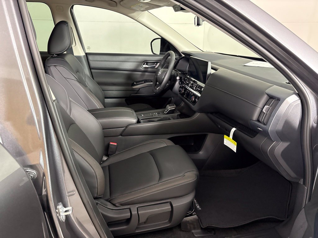 New 2026 Nissan Pathfinder SL FWD image 15