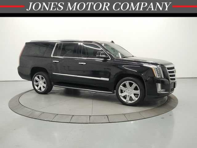 Used 2018 Cadillac Escalade ESV Luxury RWD image 1