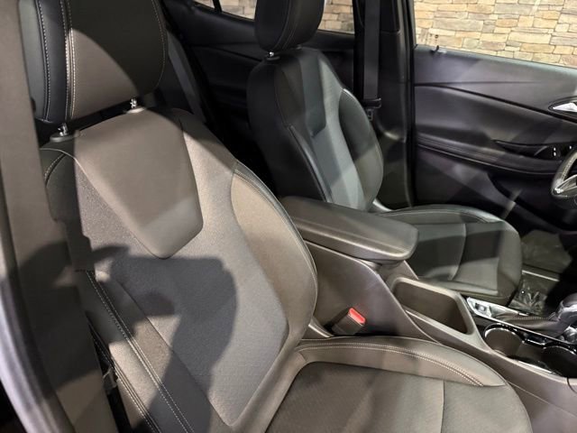 Used 2025 Buick Encore GX Preferred FWD image 2