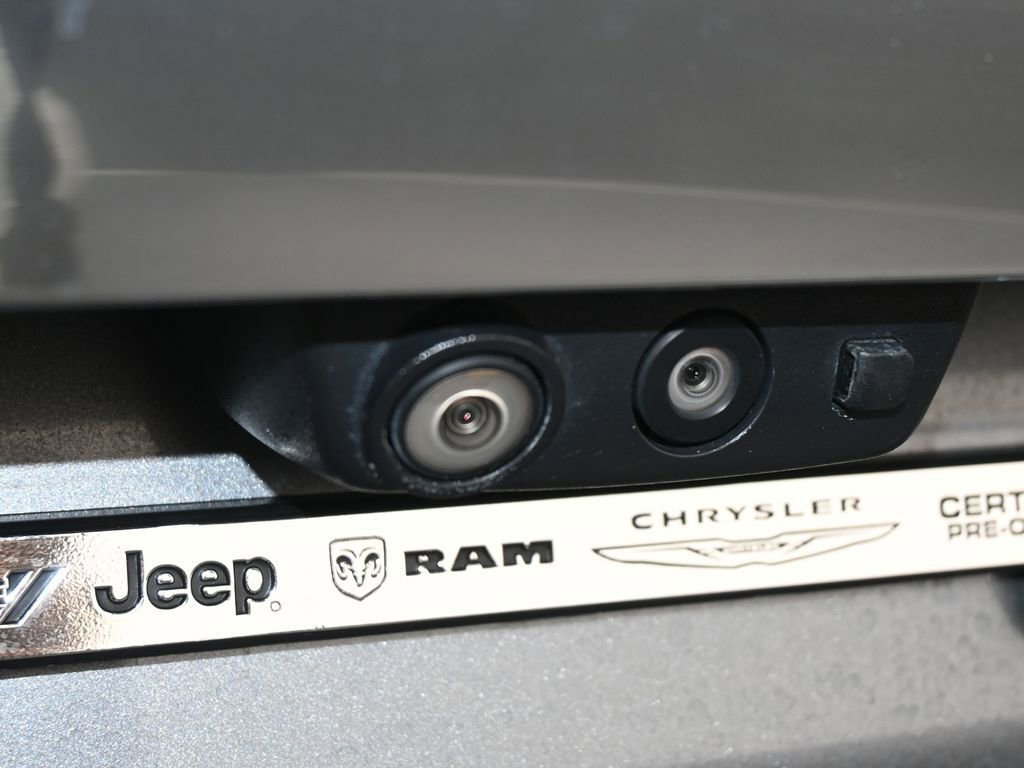 Used 2022 GMC Yukon Denali w/ Denali Premium Package image 41