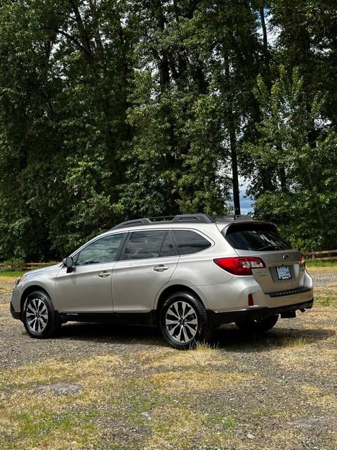 Used 2017 Subaru Outback 3.6R Limited AWD/4WD image 7