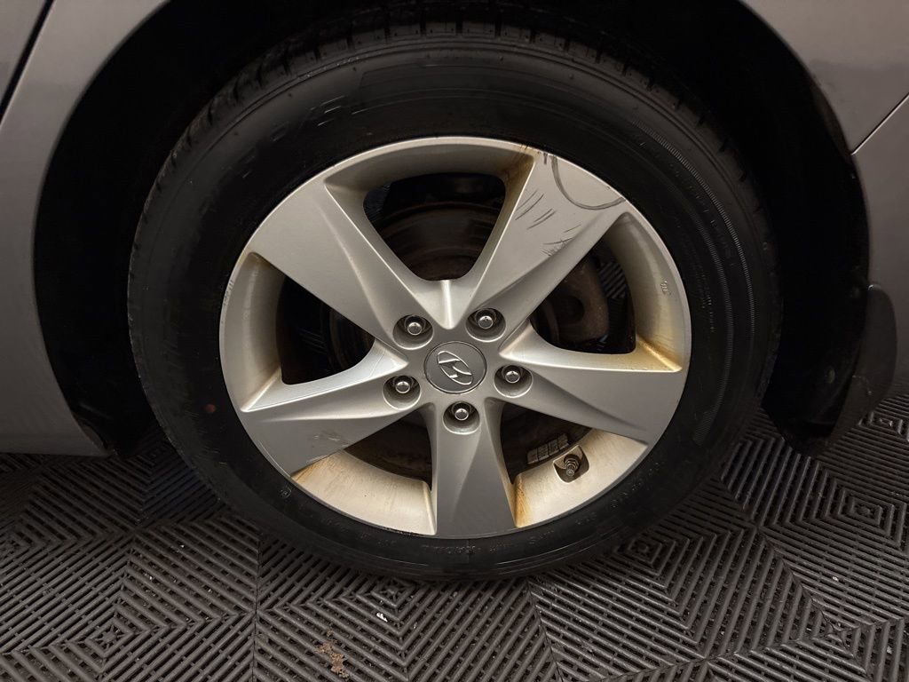 Used 2012 Hyundai Elantra GLS w/ Preferred Pkg 3 FWD image 24