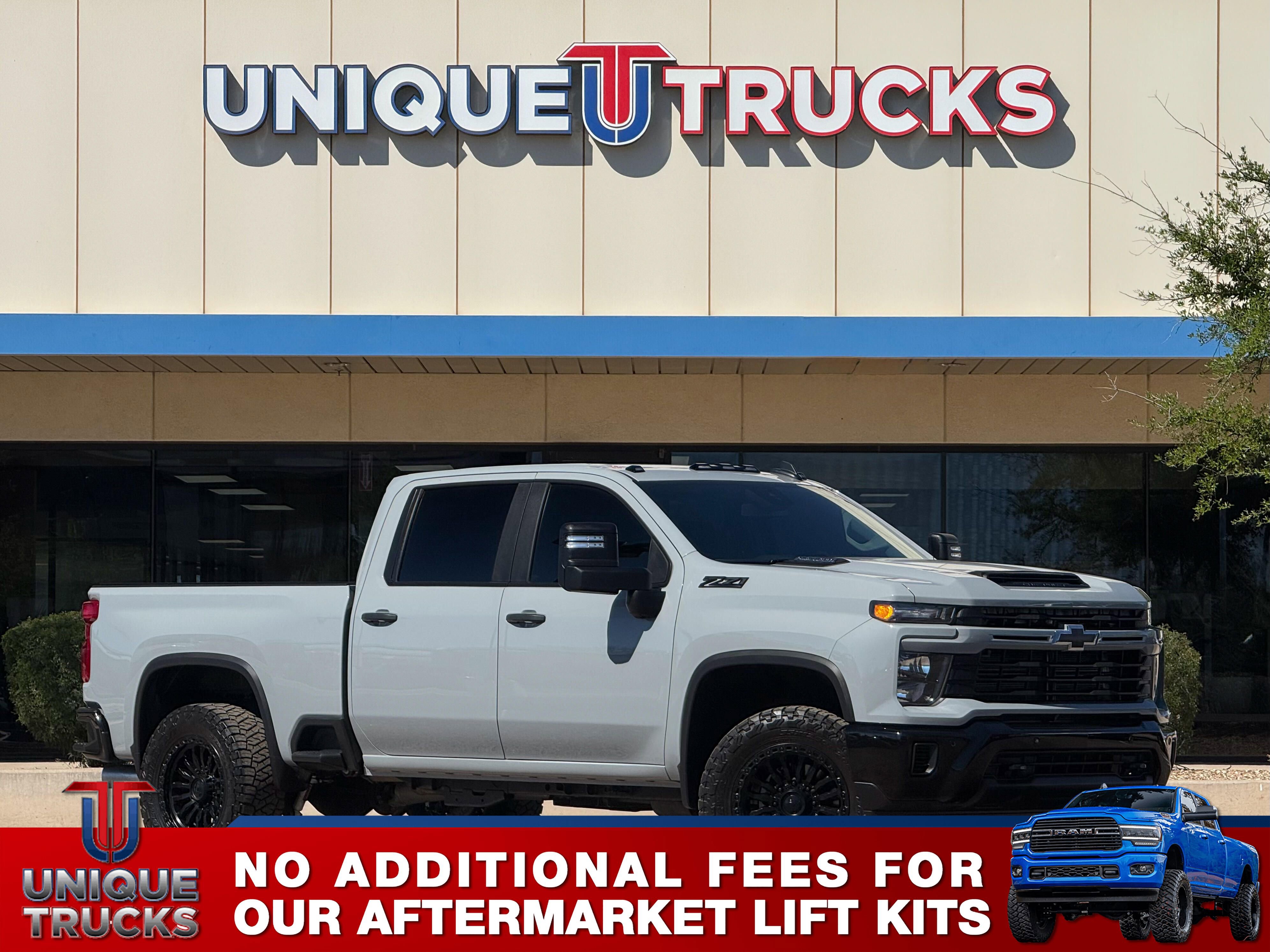Used 2025 Chevrolet Silverado 2500 Custom w/ Custom Value Package image 1