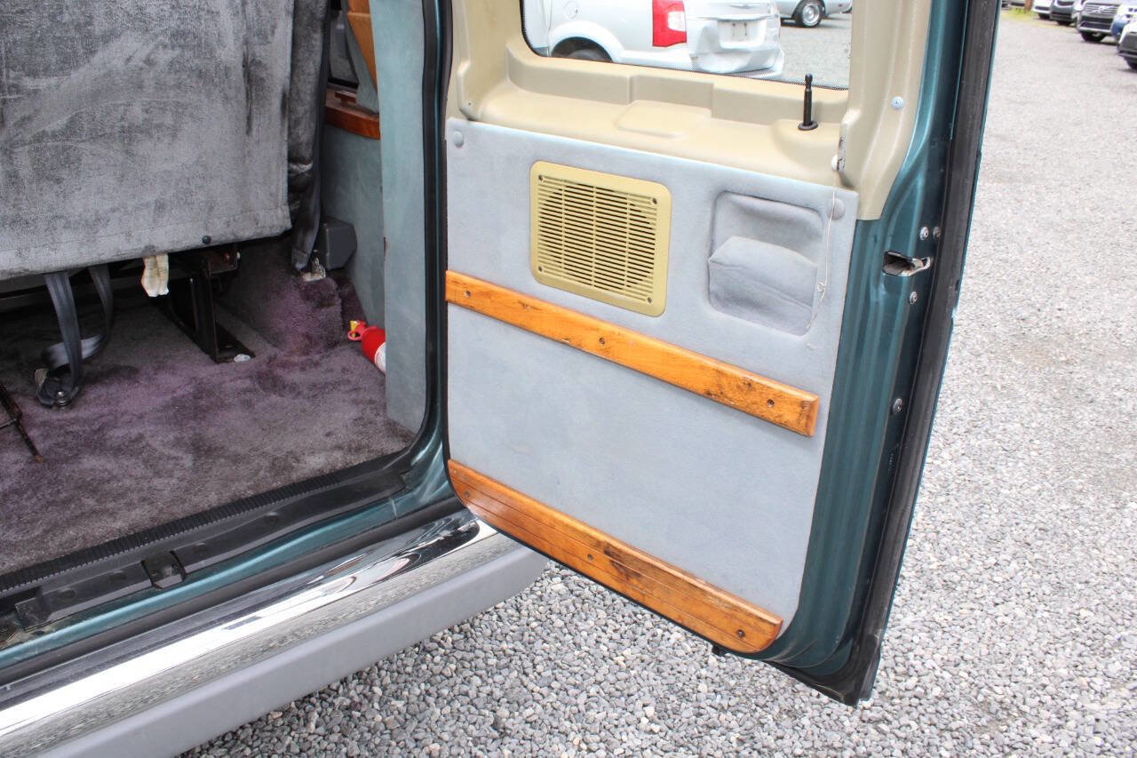 Used 1997 Ford E-150 and Econoline 150 RWD image 31