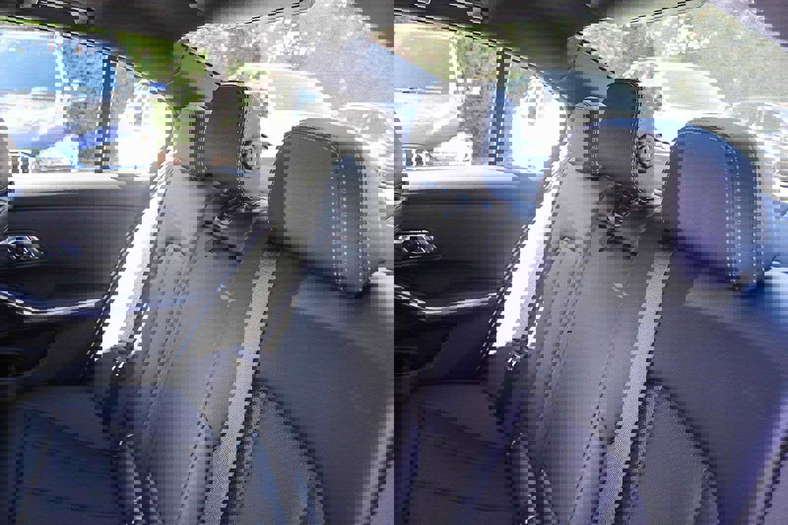 Certified 2023 BMW 330e w/ M Sport Package image 18