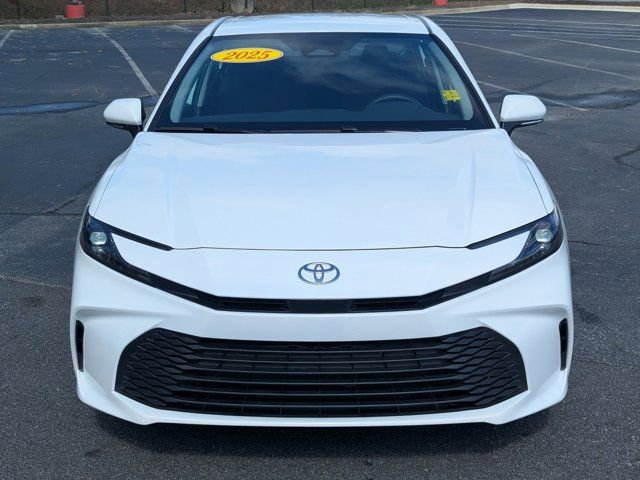 Used 2025 Toyota Camry LE w/ Convenience Package image 2