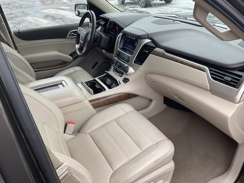 Used 2019 GMC Yukon Denali w/ Enhanced Security Package AWD/4WD image 19