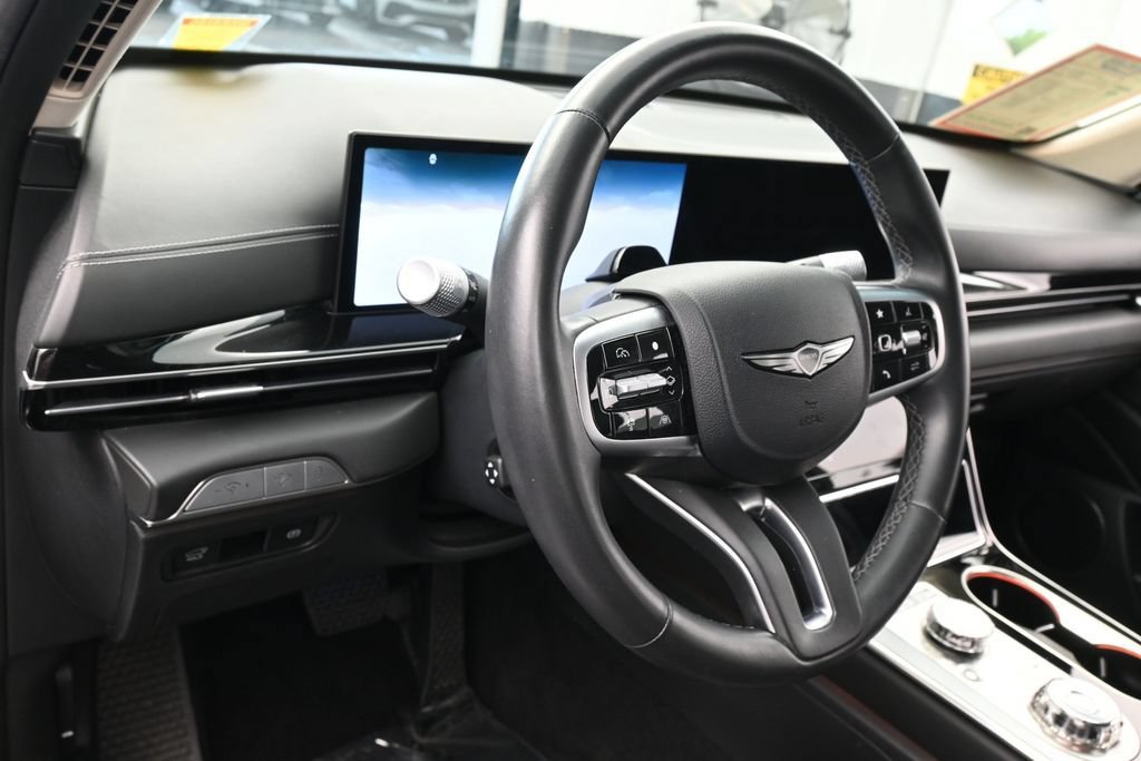 Used 2025 Genesis GV80 2.5T Standard AWD/4WD image 16