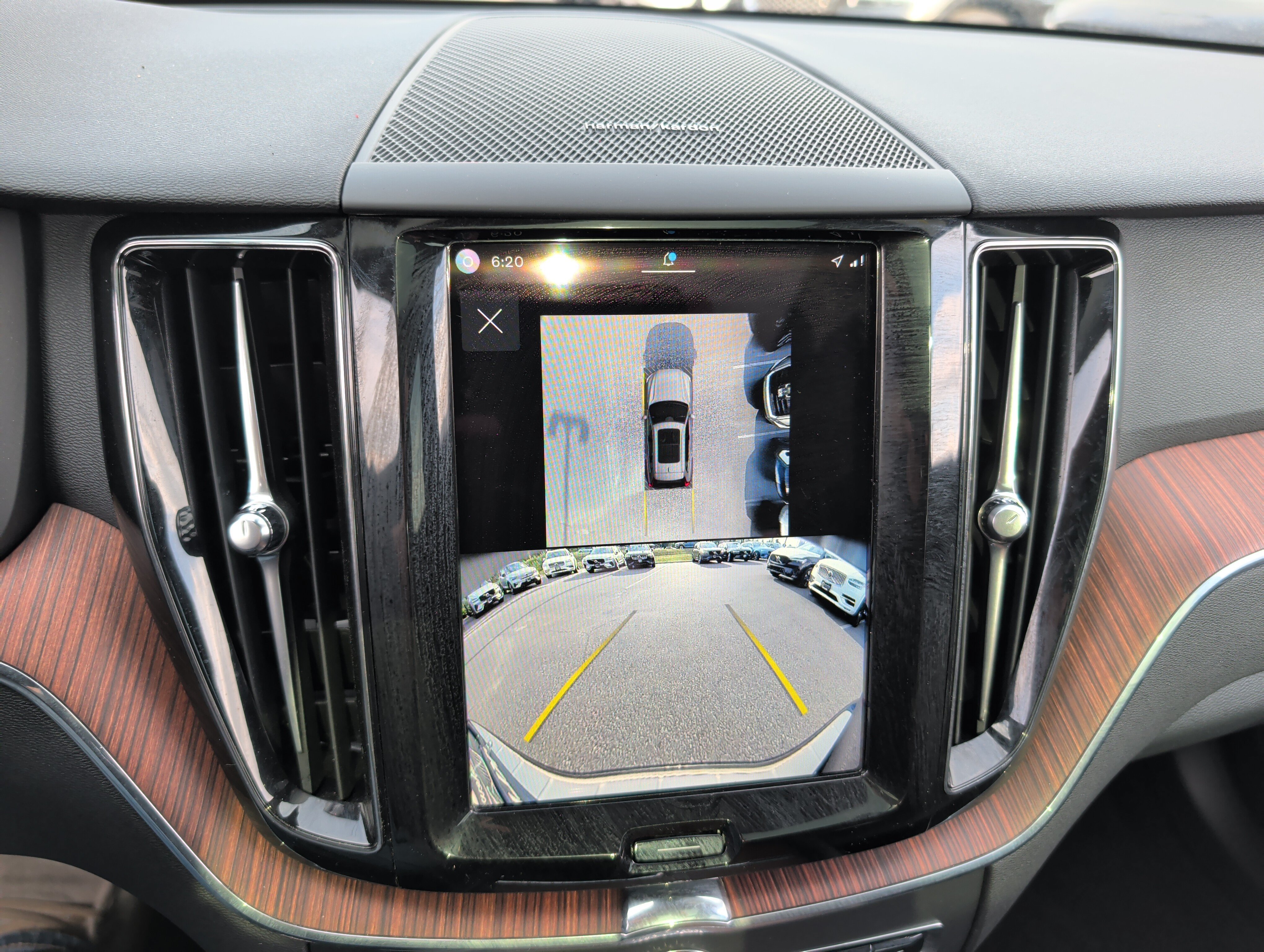 Used 2024 Volvo XC60 T8 Plus w/ Protection Package Premier AWD/4WD image 19