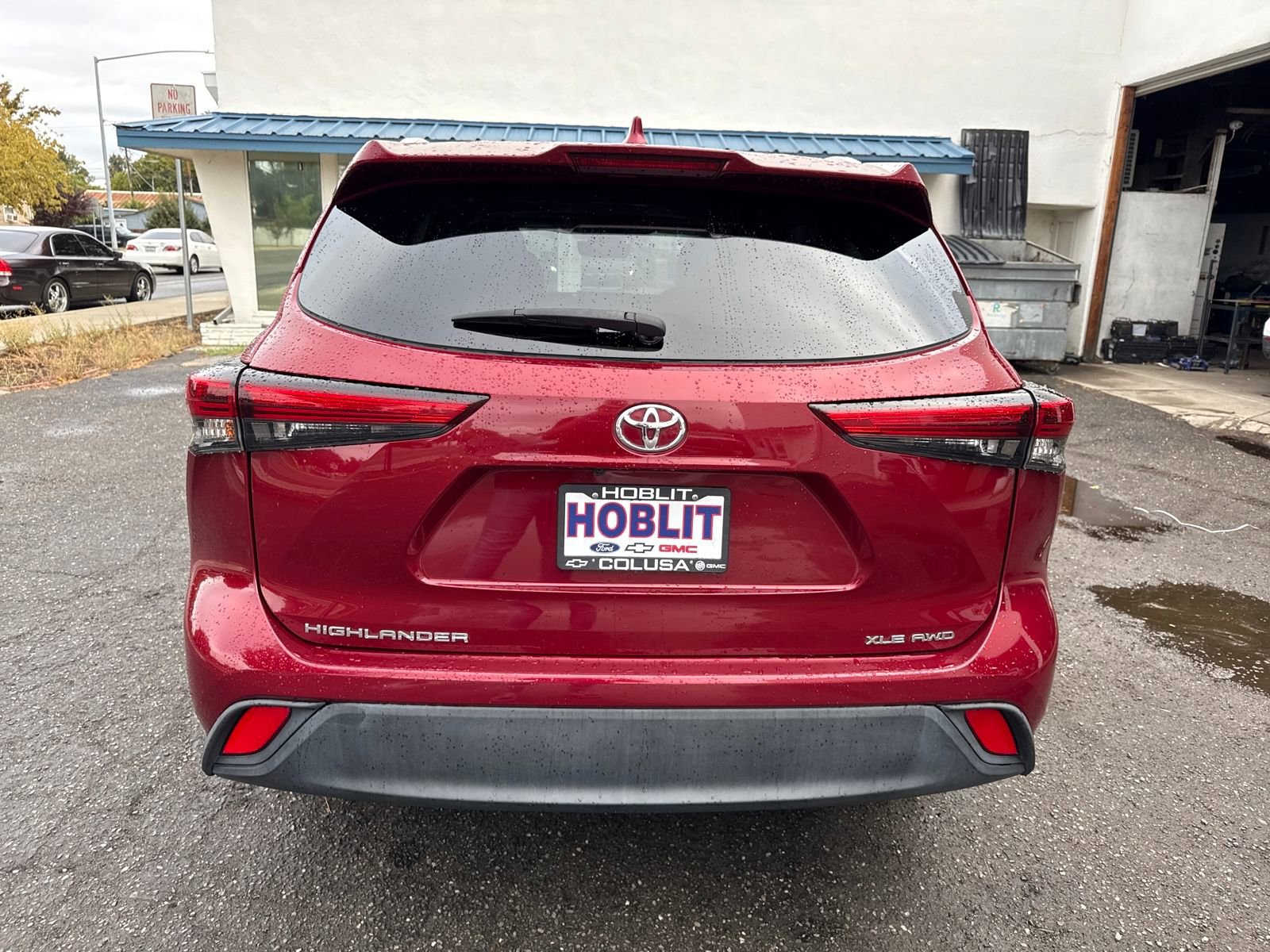 Used 2022 Toyota Highlander XLE image 4