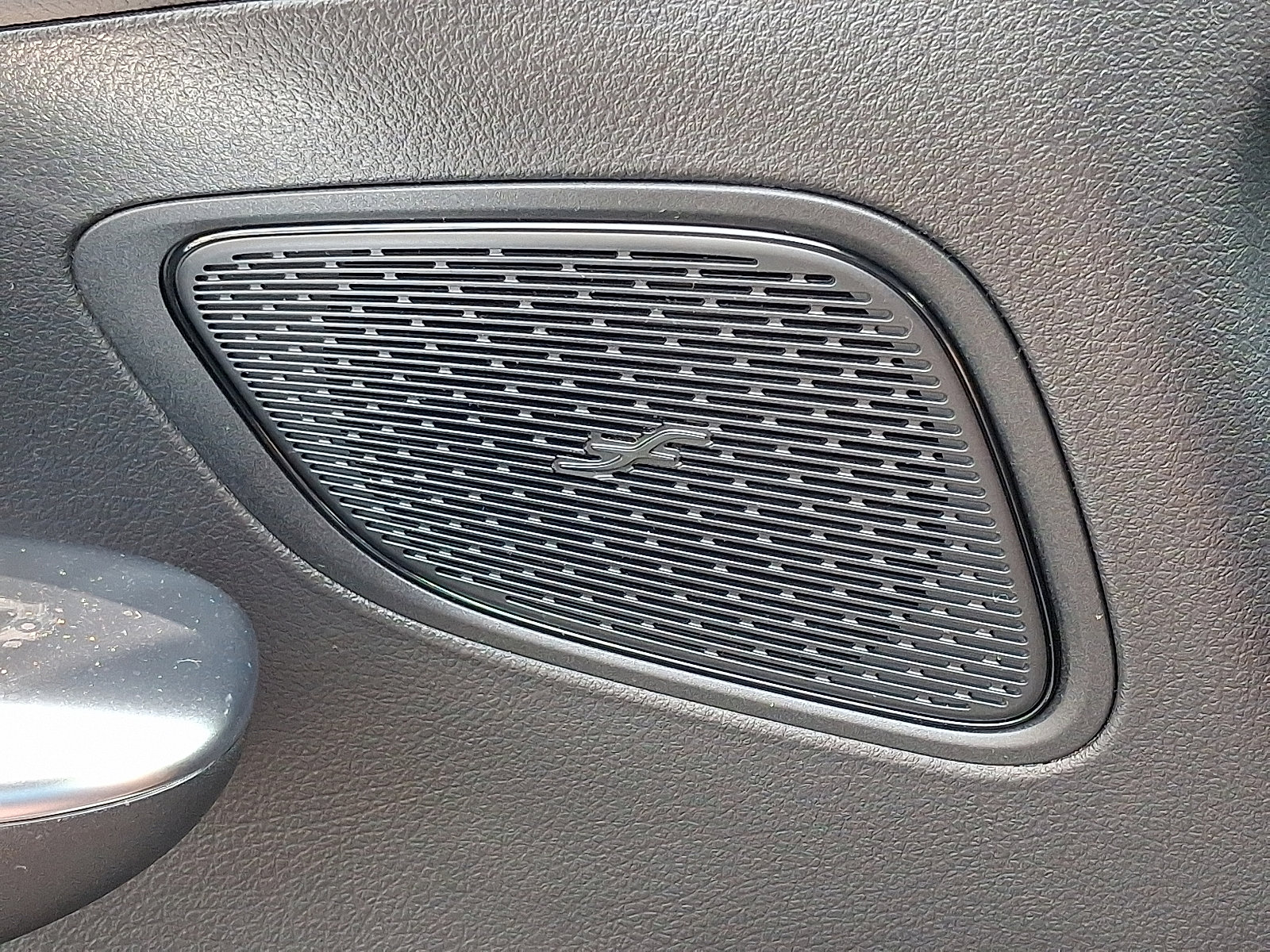 Certified 2025 Mercedes-Benz GLC 300 4MATIC image 23