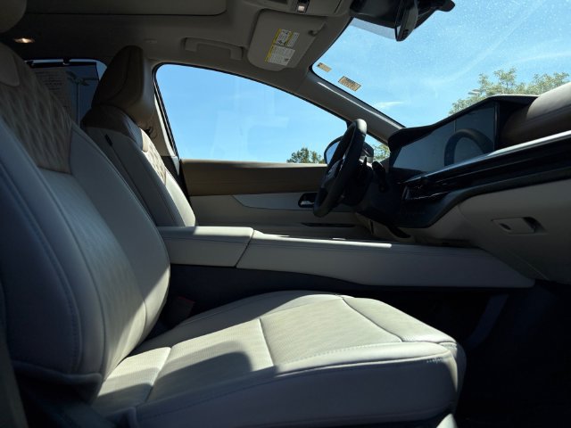 Used 2025 Nissan Murano Platinum AWD/4WD image 19