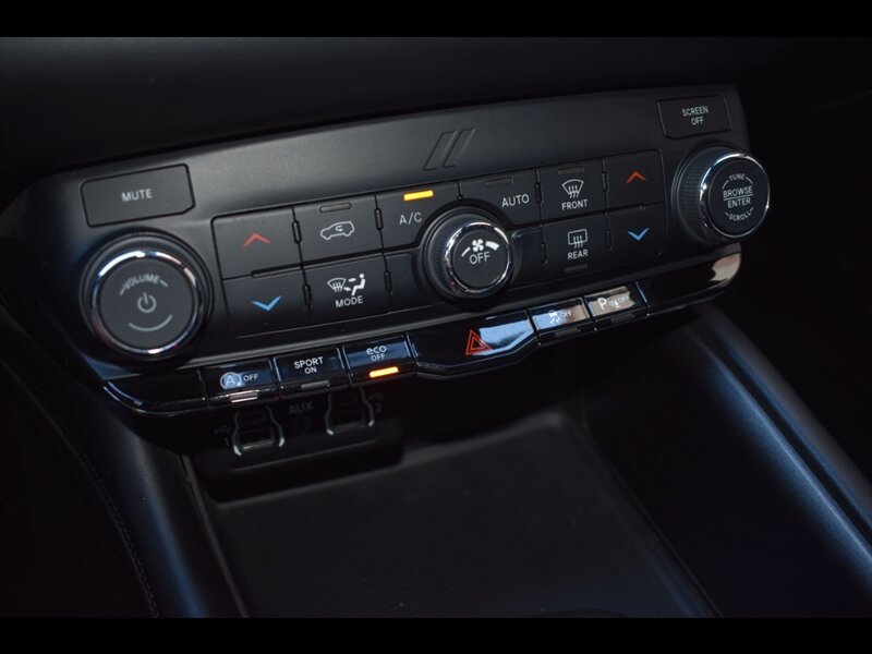 Used 2023 Dodge Durango SXT Launch Edition RWD image 12