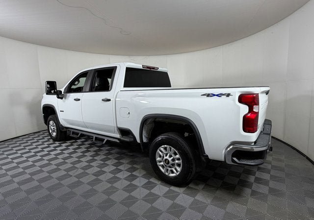 Used 2024 Chevrolet Silverado 2500 W/T AWD/4WD image 3