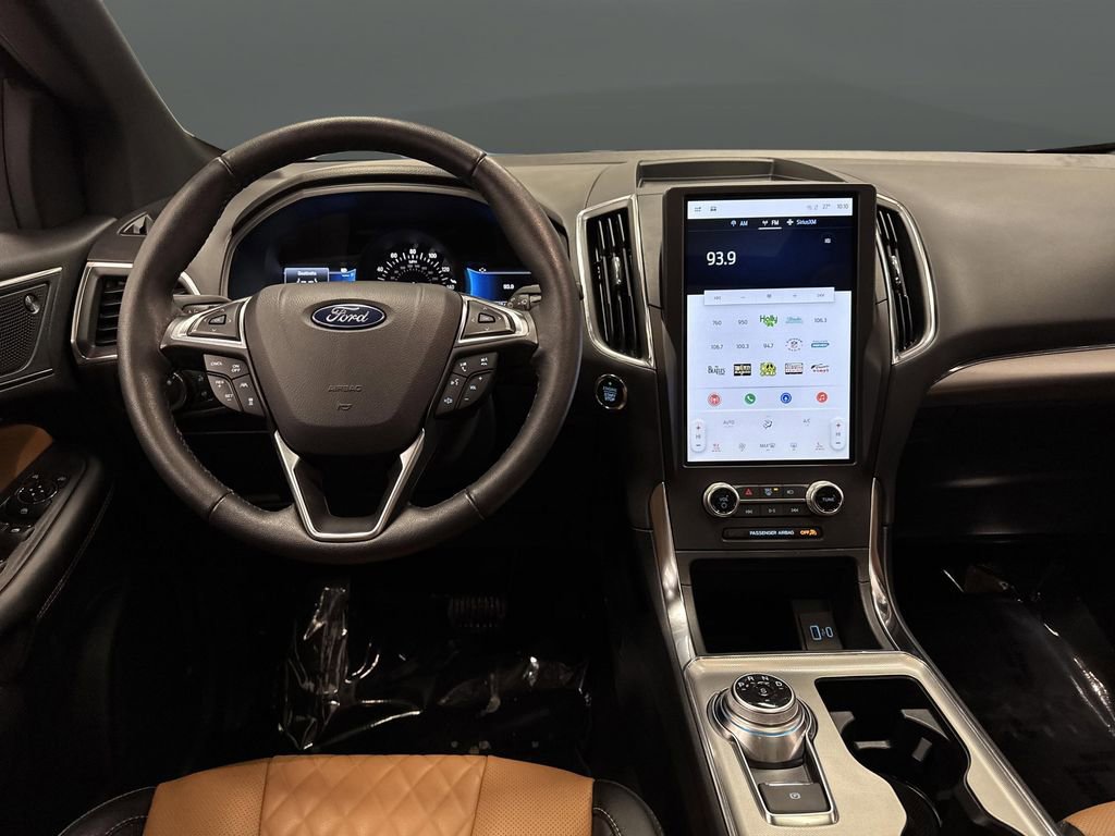 Used 2024 Ford Edge Titanium w/ Titanium Elite Package image 5