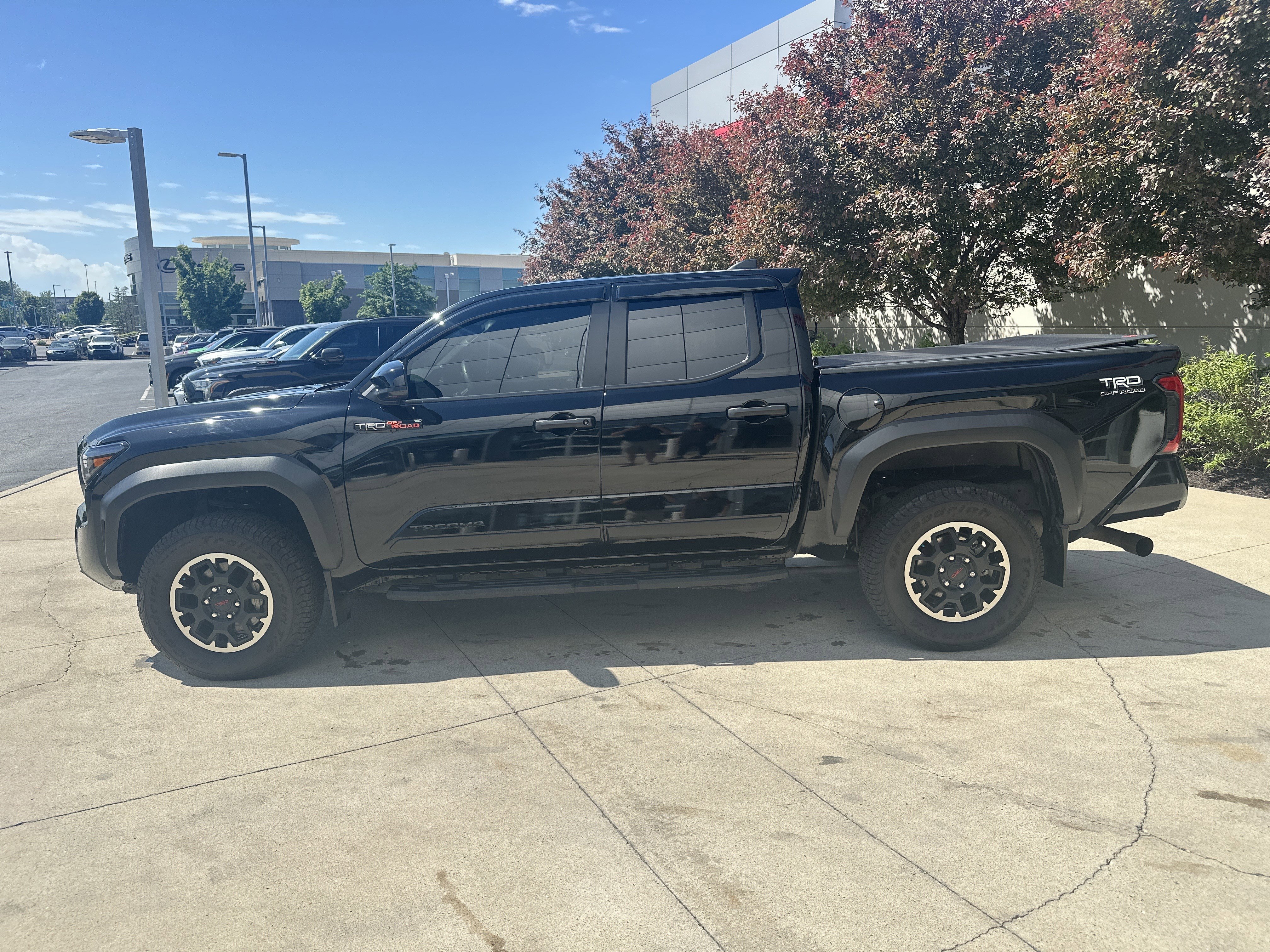 Used 2024 Toyota Tacoma TRD Off-Road AWD/4WD image 9