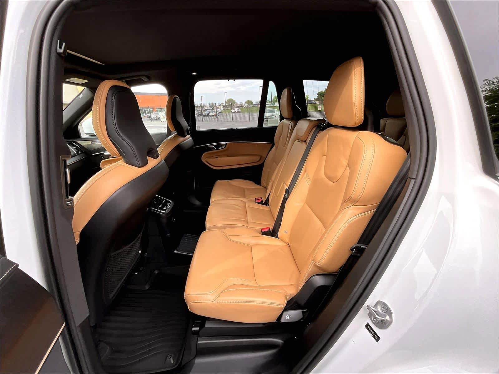 Used 2024 Volvo XC90 T8 Ultimate w/ Protection Package Premier AWD/4WD image 29