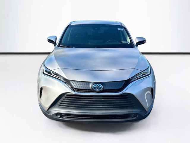 Used 2023 Toyota Venza LE AWD/4WD image 3