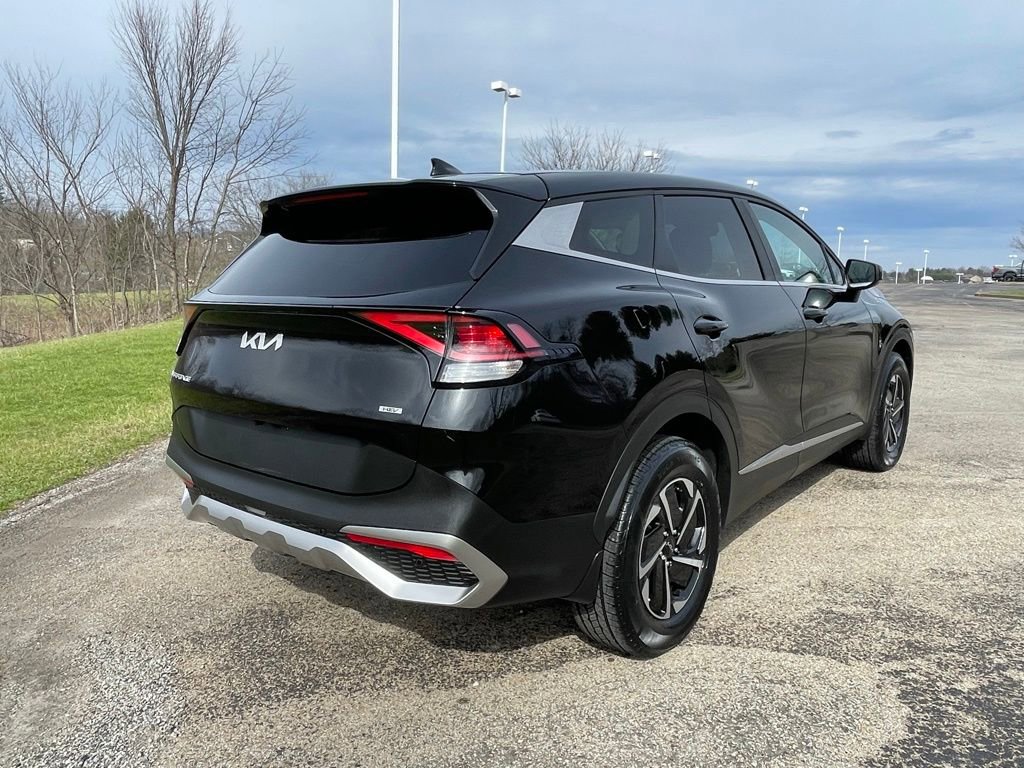 Certified 2023 Kia Sportage LX image 3