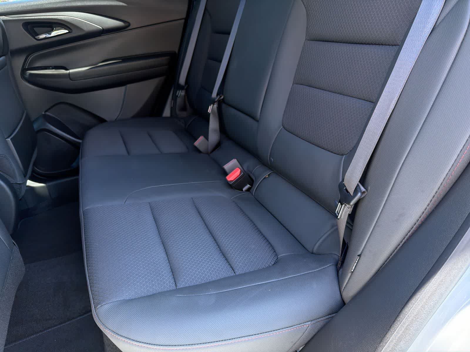 Used 2023 Chevrolet TrailBlazer RS w/ Sun and Liftgate Package AWD/4WD image 21