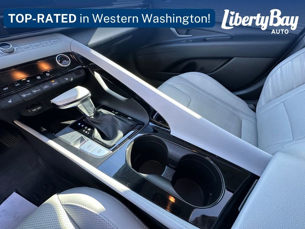 Used 2023 Hyundai Elantra Limited image 22