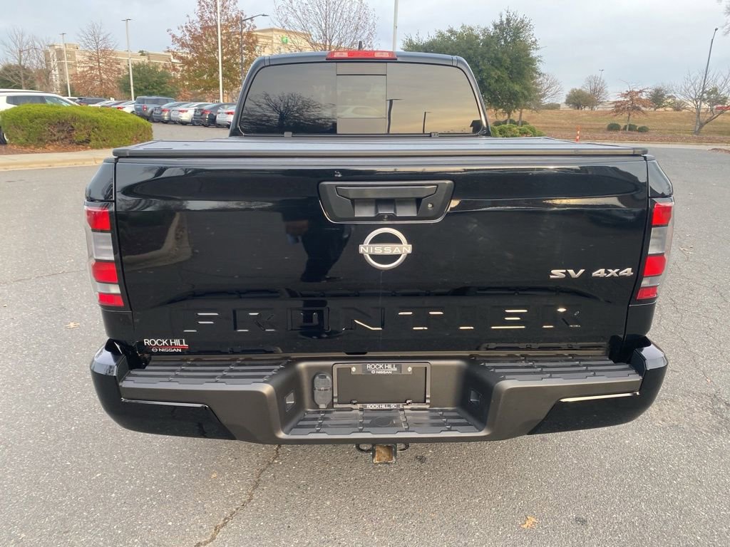 Used 2023 Nissan Frontier SV image 6
