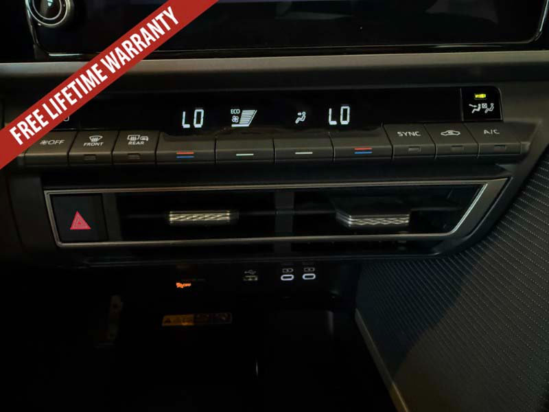 Used 2025 Toyota Camry SE FWD image 35