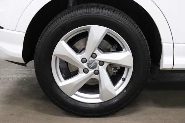 Used 2020 Audi Q3 2.0T Premium w/ Convenience Package AWD/4WD image 30