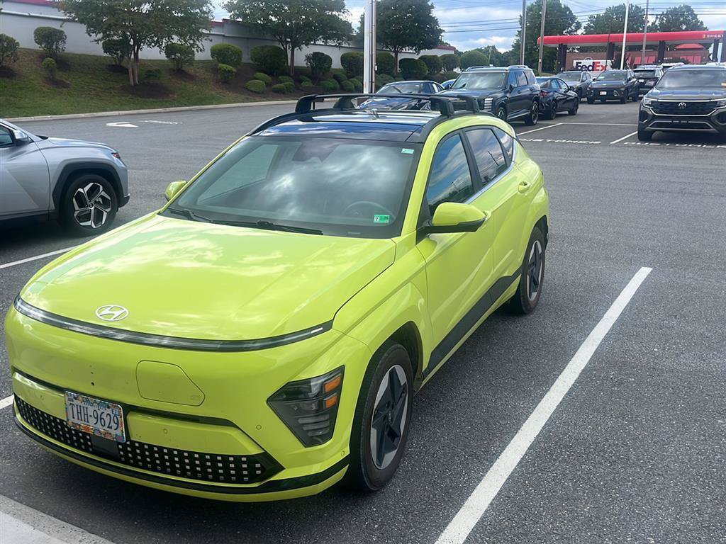 Certified 2024 Hyundai Kona Limited FWD image 4
