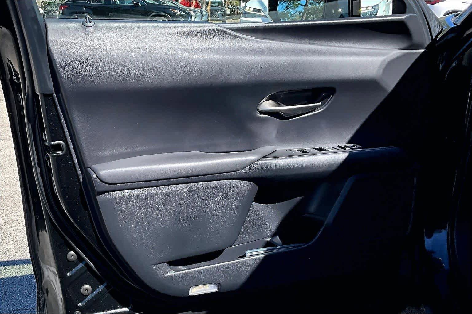 Used 2021 Lexus UX 200 w/ Premium Package FWD image 26