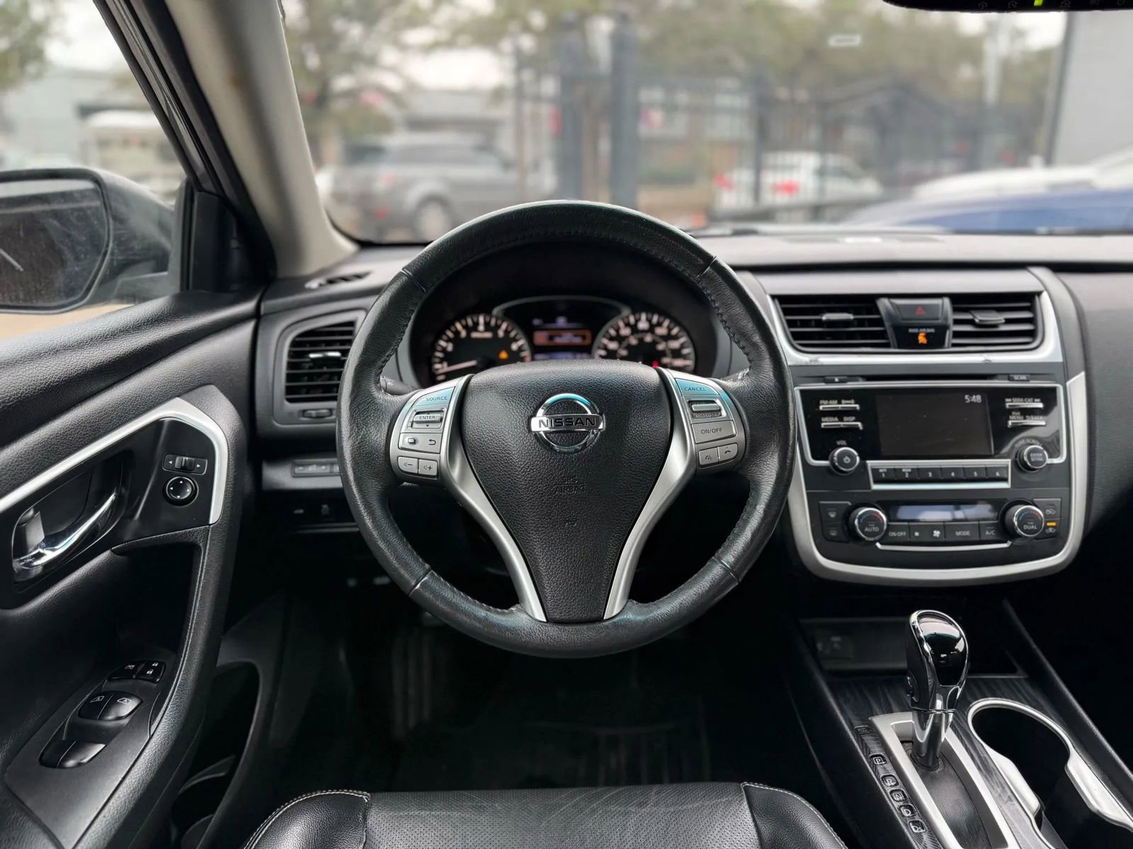 Used 2017 Nissan Altima 2.5 SL w/ Moonroof Package image 16