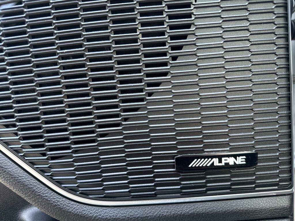 Used 2022 Jeep Grand Cherokee L Limited image 18